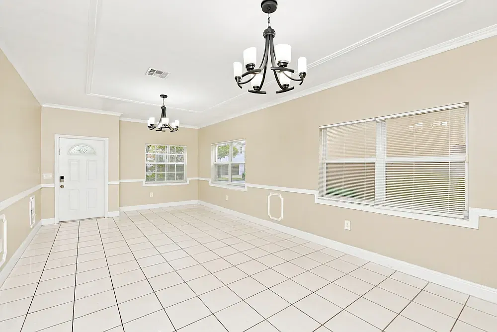 3 bed, 2254 sqft, $4,300 — Photo 4
