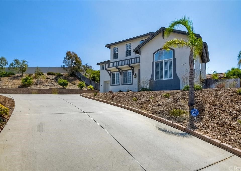1st image of 1147 Amelia Pl