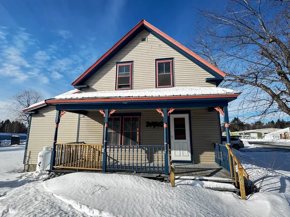 4 W Kingfield Rd, Kingfield, ME 04947
