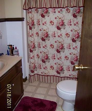 5th image of 6 S Tenney Dr