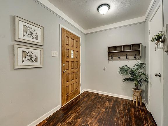 5th image of 5420 Ira St
