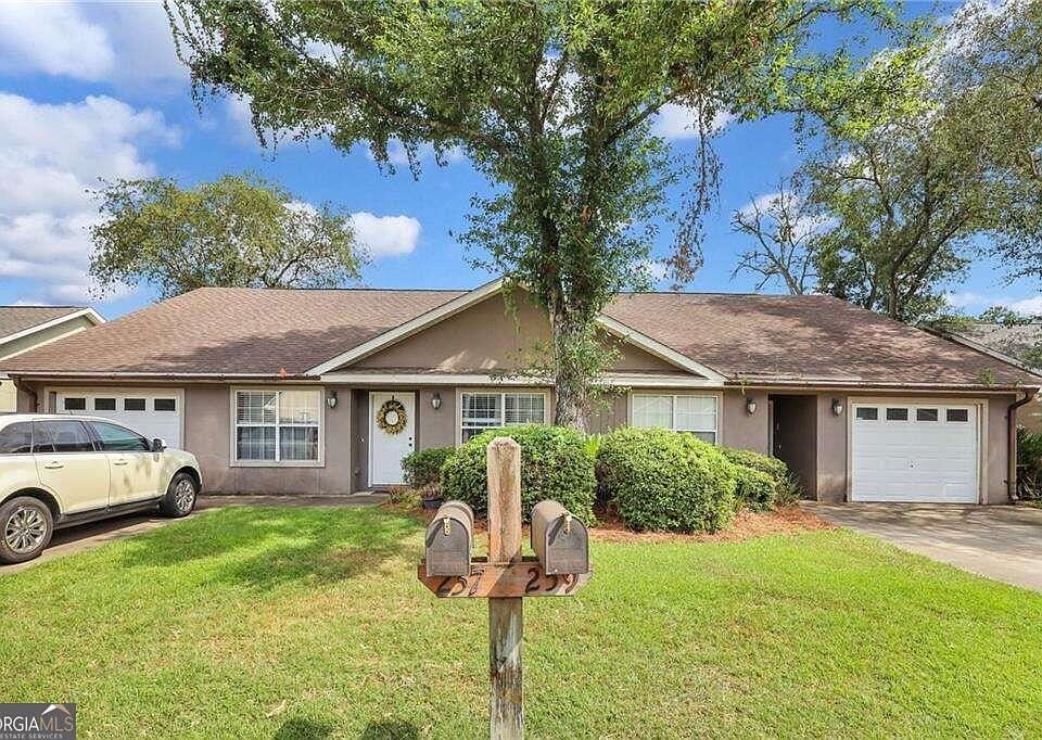 1st image of 257259 Windridge Dr