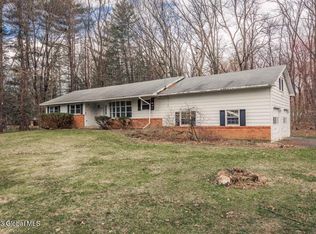 633 Macelroy Rd, Ballston Lake, NY 12019