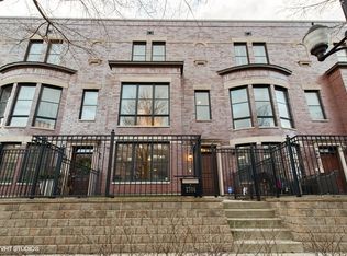 2706 N Hermitage Ave, Chicago, IL 60614