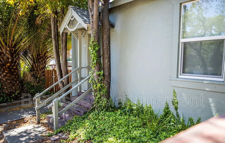 859 California Blvd #A — Photo 1