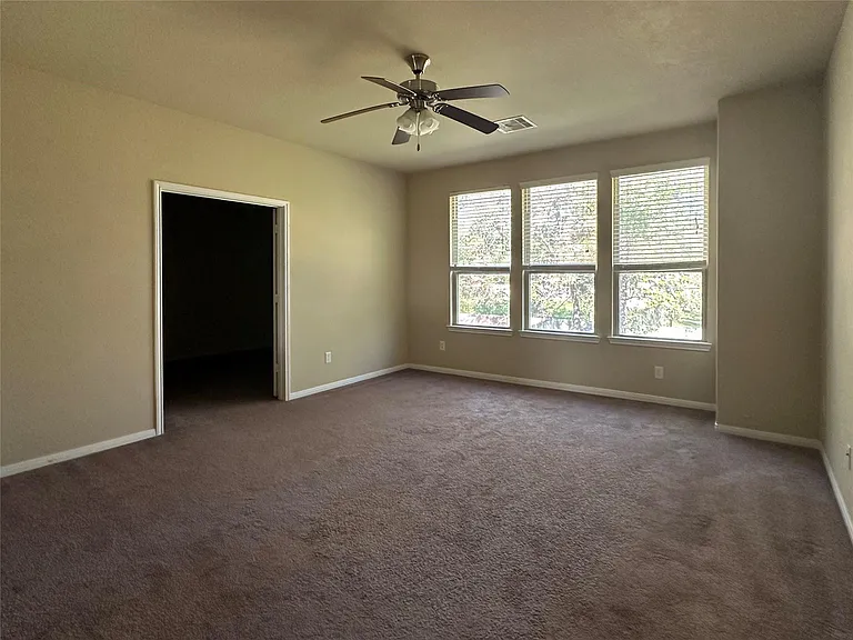 2438 Garden Falls Dr — Photo 14
