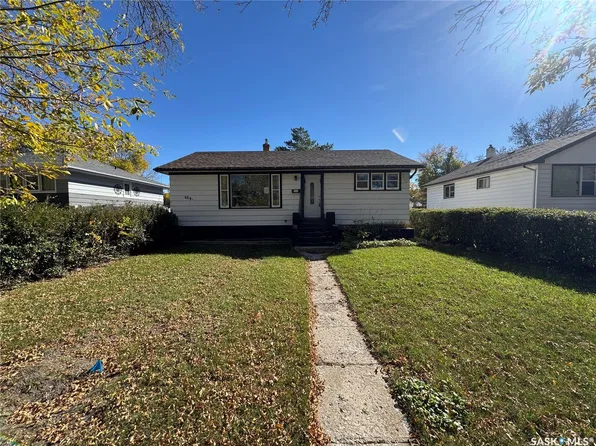 629 17th Avenue E, Regina, SK S4N 0Y8