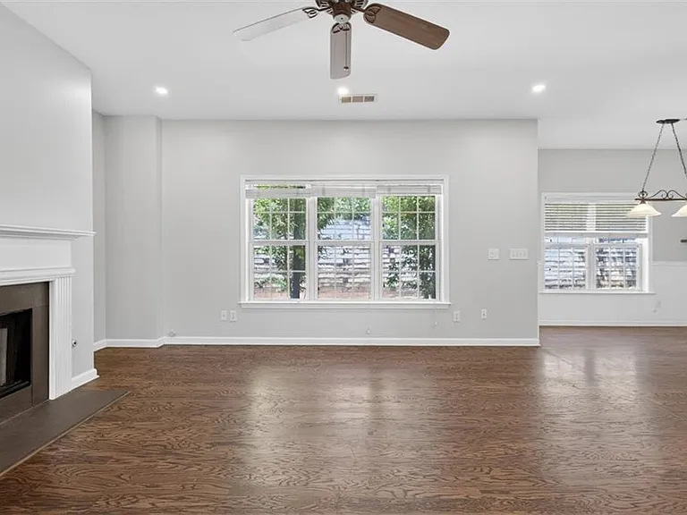 28 Stonehenge Ct — Photo 11