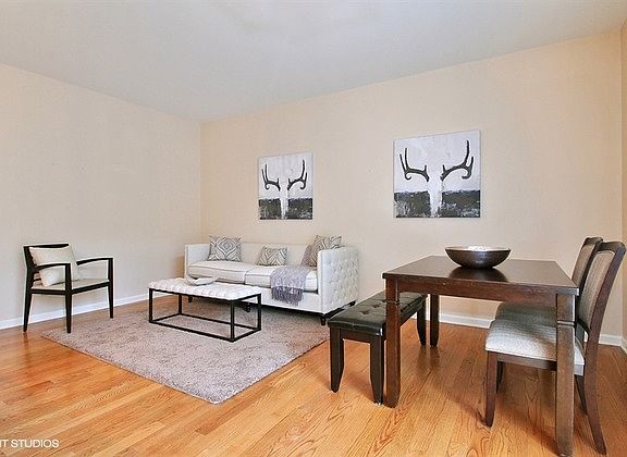 5th image of 5923 N Sauganash Ln