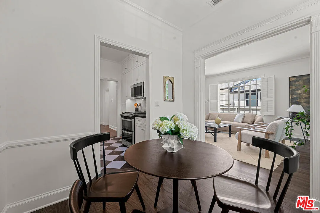 1 bed, 1.0 bath, 903 sqft, $4,970 — Photo 4