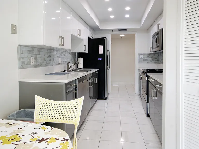2450 Presidential Way #208 — Photo 19