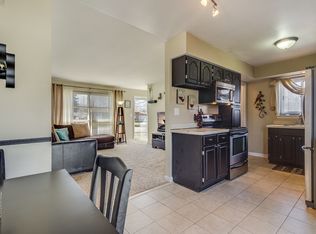 36058 Rolf St, Westland, MI 48186