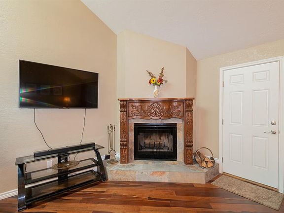 4th image of 114 Ambershadow Dr