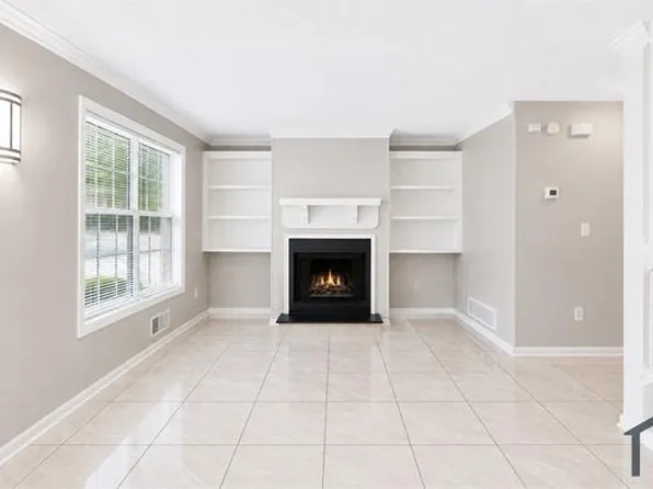 3065 Destin Cir, Snellville, GA 30078