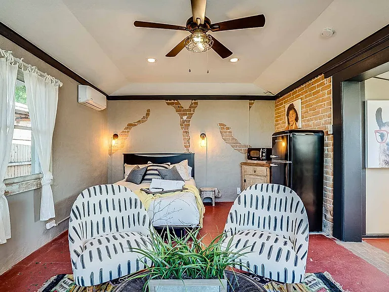 W Encanto Blvd — Photo 17