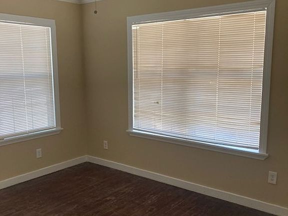3rd image of 335 Rodenberg Ave