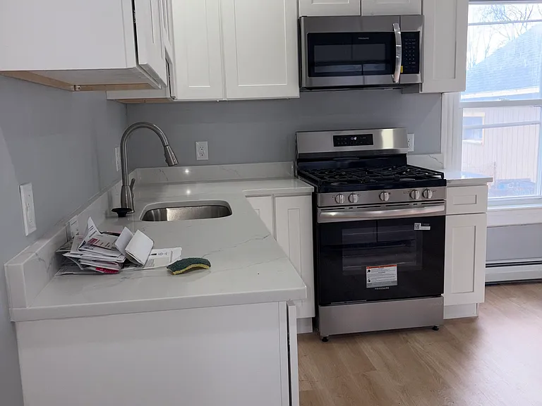 27 Burtt St #1 — Photo 1