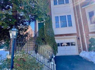 801 Col Edmonds Ct, Warrenton, VA 20186