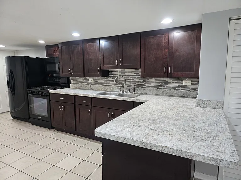 1935 N Leamington Ave #1 — Photo 6