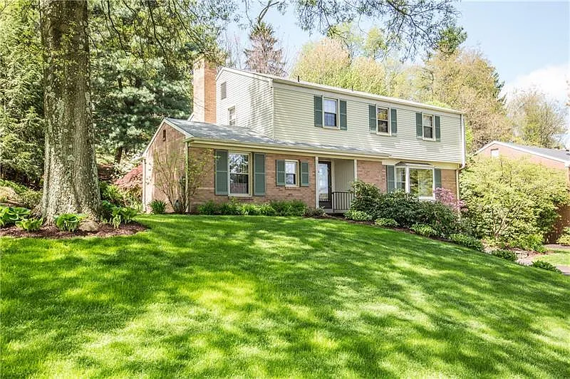 112 Crofton Dr photo 1