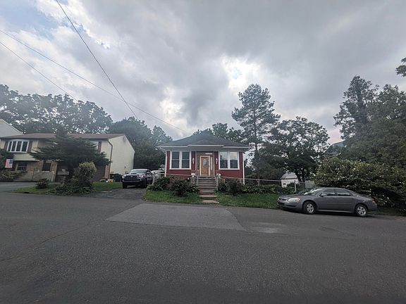 5th image of 1626 Hillcrest Ave