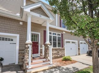 4 Manor Dr #B, Hooksett, NH 03106