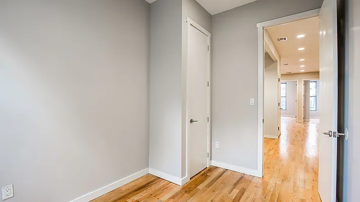Rented by Nooklyn NYC LLC | media 25