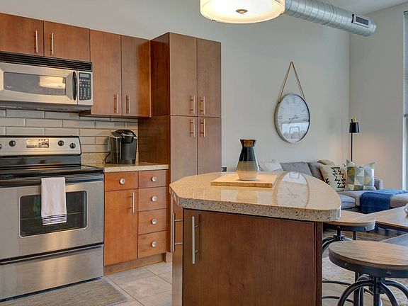 3rd image of 1031 Highlands Plaza Dr W APT 307W