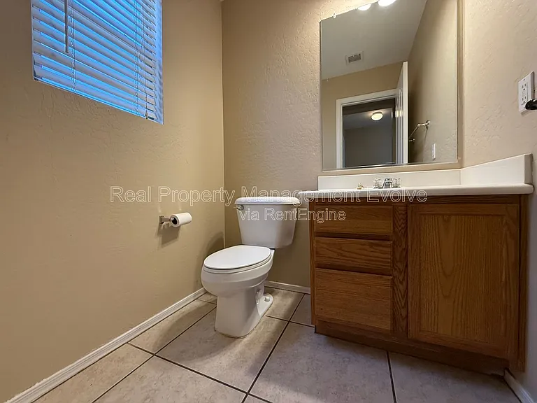 8145 W Palo Verde Ave — Photo 5