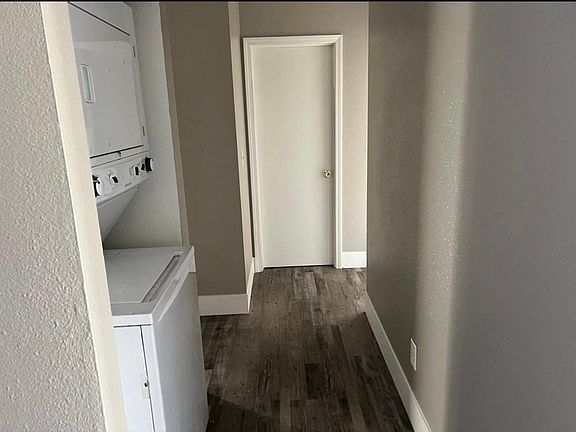 4th image of 1270 Surrey Cir APT 2