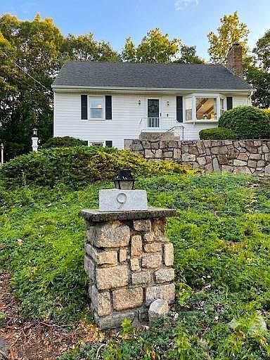 1st image of 9 Briar Hill Rd