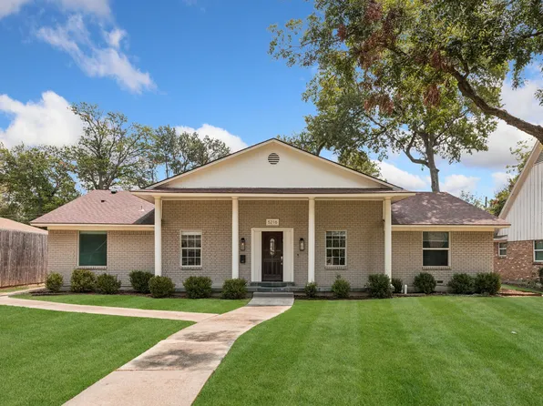 5216 Ashbrook Rd, Dallas, TX 75227