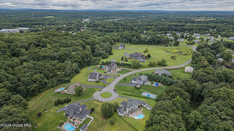 5th image of 29 Estate Drive