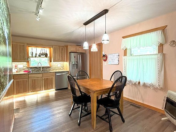 15th image of 1038 Newton Ln