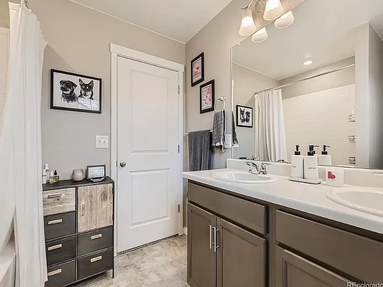 723 N Quatar St — Photo 9