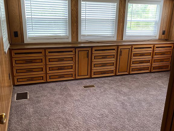 5th image of 13915 West St #3
