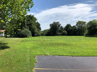 711 Access Rd, Van Buren, AR 72956