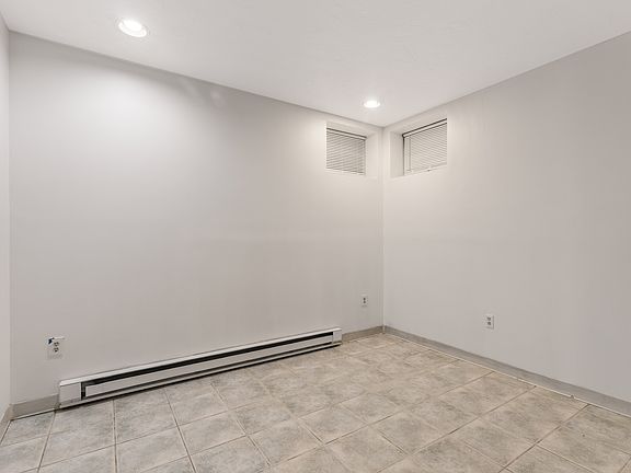 4th image of 21 Cleveland Pl APT 1