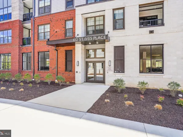 102 Saint Ives Pl APT 209, Oxon Hill, MD 20745