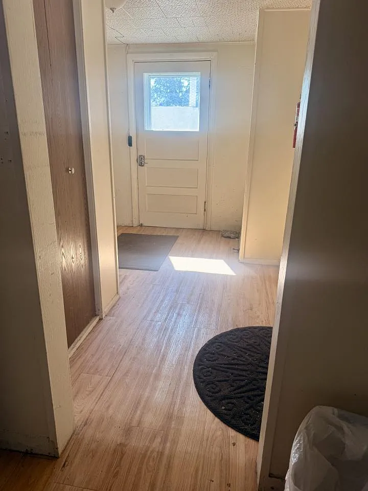 Studio, 1.0 bath, 300 sqft, $795 — Photo 3