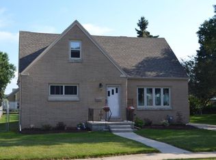 1701 Green St, Manitowoc, WI 54220
