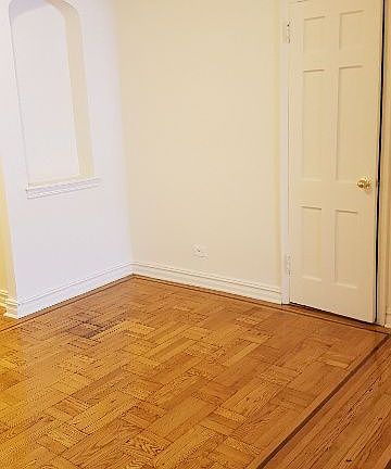 5th image of 130 E 18th St APT 4A