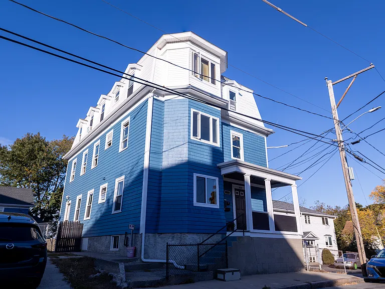 400 Snell St — Photo 3