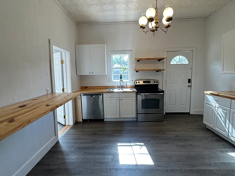 501 S Connellee Ave — Photo 21
