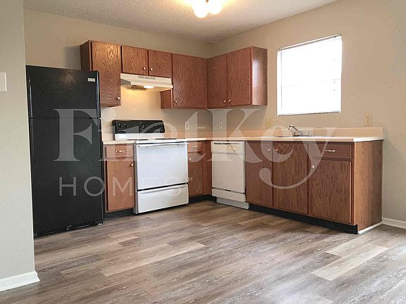 4th image of 3539 Brandenburg Blvd