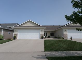 4240 52nd St S, Fargo, ND 58104