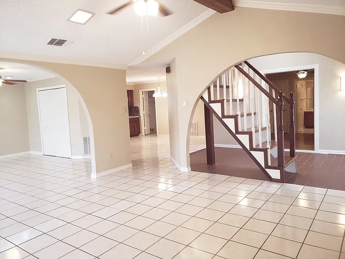 2217 Rockwood Dr — Photo 6