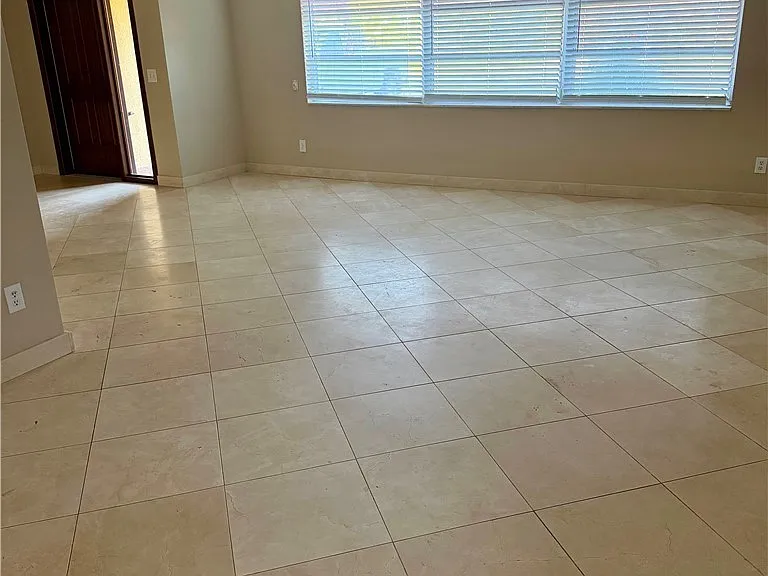 4479 Lakewood Blvd — Photo 3