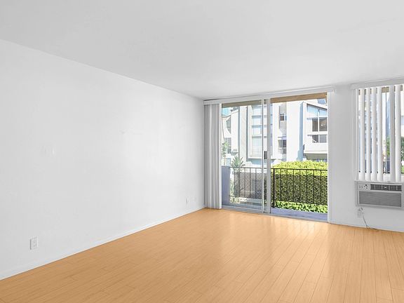 4th image of 11677-11683 Goshen Ave #200