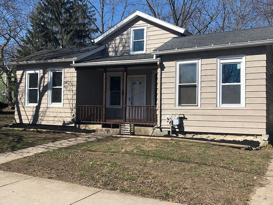 2nd image of 23 Pleasant St